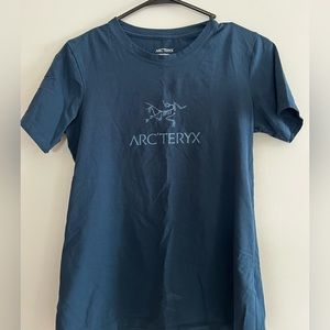 Arc’teryx t-shirt Size XS